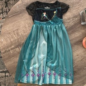 Anna frozen 2 nightgown/dress
